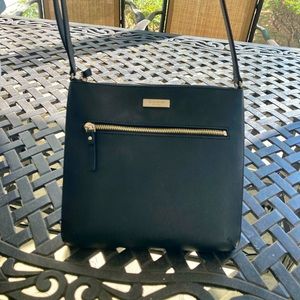KATE SPADE black crossbody zippered purse